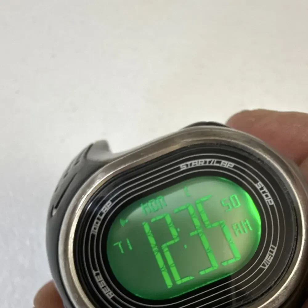RARE VINTAGE NIKE TRIAX FURY 100 LAP BLACK AND GREY SPORTSWATCH NEW BATTERY(B19)